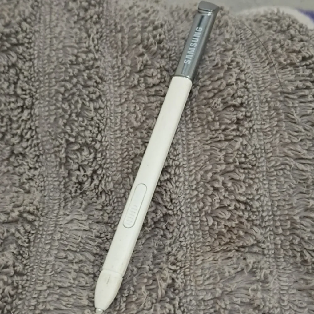 Samsung Silver and White Stylus Note